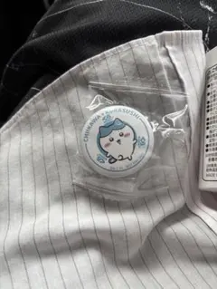 【最安値】ちいかわ　くら寿司　ハチワレ　缶バッジ