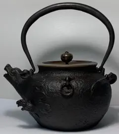 貴重　亀文堂　鉄瓶　明治　未使用品　本物 Yahoo!オークション -「鉄瓶 亀文堂」(鉄瓶) (鉄製)の落札相場