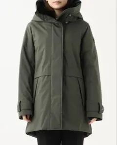 カーキ ダウンジャケット