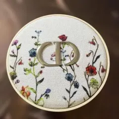 ディオールスキンフォーエバークッションパウダー ミレフィオリ