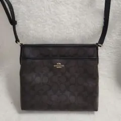 コーチ ショルダーバッグ PVC クロスボディ スクエア ブラウン　シグネチャー