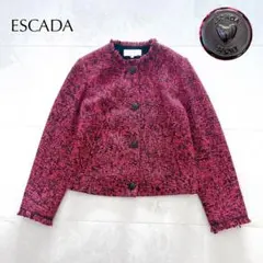 現行美品✨エスカーダ　ノーカラーミックスツイードジャケットピンクハートロゴボタン