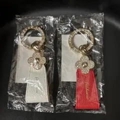 フラワーモチーフ キーホルダー 白 赤