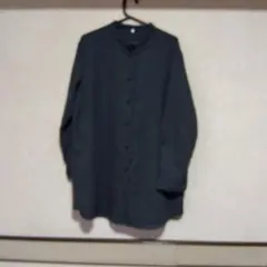 無印ダークグレー ボタン付きシャツ