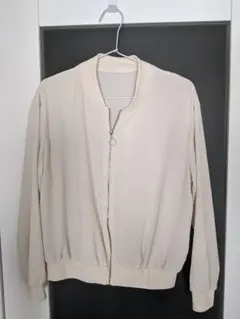 レディース　ジャンパー　オフホワイト