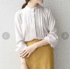 SHIPS パールモチーフボタンタックブラウス オフホワイト