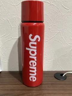 Supreme SIGG 水筒 Supreme x SIGG シュプリーム ウォーターボトル 水筒 - メルカリ