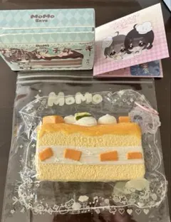 momoスクイーズ サンドイッチケーキのサムネイル
