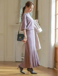 星玲奈　fifth ドルマンニット×フレアプリーツスカートセットアップ