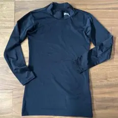 PUMA ブラック ハイネック長袖アンダーシャツ　130cm