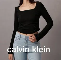 【新品タグ付き】Calvin Klein 黒 長袖クロップド丈トップス