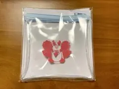 ブラックパンダ　クリアポーチ　 PVCポーチ ライトブルー 約140×130mmのサムネイル