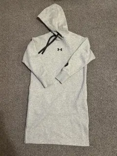 Under Armour グレー フード付きワンピース