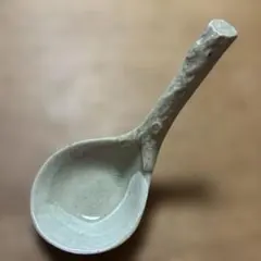 木の枝モチーフ 陶器製 レンゲ 貫入釉のサムネイル