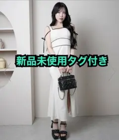 M me eme バイカラーリボンプリーツシルエットロングワンピース - メルカリ