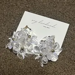 クリアフラワー チタンピアス