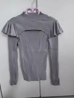 SNIDEL フリルリブニットトップス グレー ONE SIZEのサムネイル