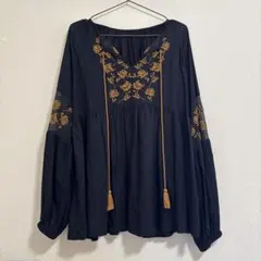 新品 Freada フリーダ インドギャザースリーブ刺繍スモックブラウス