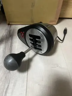 THRUSTMASTER TH8Aシフターのサムネイル