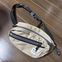Champion ボディバッグ ウエストポーチ ベージュ