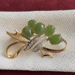 【31】台湾翡翠ブローチ　ヴィンテージ　エレガント