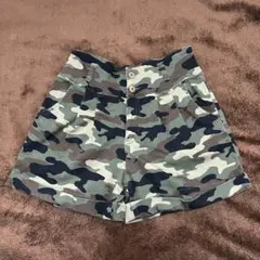迷彩　ショートパンツ