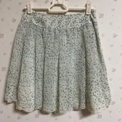 フ*ン様 L'EST ROSE スカートのサムネイル