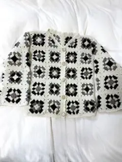 グラニースクエアハンドメイドカーディガン