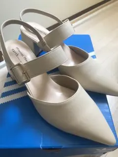 オリエンタルトラフィック￼ ベージュ ポインテッドトゥ パンプス 中ヒール