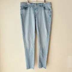 Item thumbnail for item aaa86825-bdc1-402a-a46b-22f493f56f65