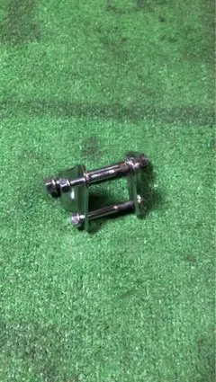 ザリ シート 金具 GSX400E GSX250E 希少 純正プレート付き - メルカリ