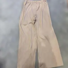 ユニクロ UNIQLO プリーツパンツ M サイズ