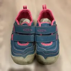 ピンク スニーカー