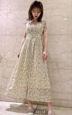 シ*ィ様 【最終値下げ】Lilly brown 花柄刺繍ワンピース