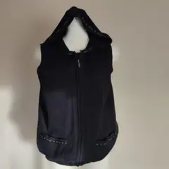 KarlHelmutフード付き黒ニットベストのサムネイル