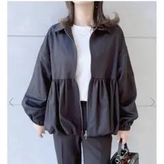 一点のみ✳️ボンジュールサガン　ツイル裾バルーンジャケット ブラックのサムネイル