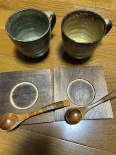 陶器製カップ2個セットとスプーン・コースター付き