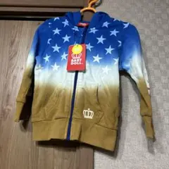 ロゴ付きパーカー！