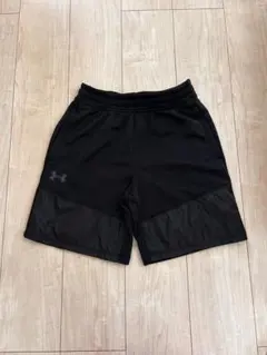 Under Armour ブラックショートパンツ