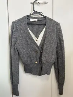 グレー ボタン付きカーディガン クロップド