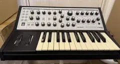 Moog SUB PHATTY アナログシンセサイザー難あり送料込みです。 Moog Sub Phatty Analog Synthesizer Special Edition | Sweetwater
