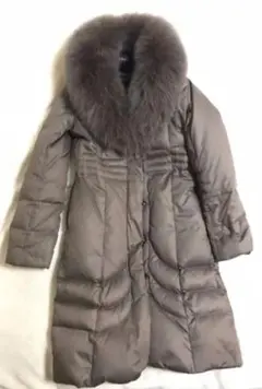 プレミアムバイビッキー❤️ブルーフォクスファー付き ダウンコートのサムネイル