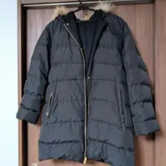 ダークグレー フード付きダウンコート