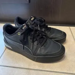 PUMA ブラック スニーカー SOFTFOAM+