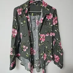 お洒落✨FASHION NOVA 花柄長袖シャツ (XL)前方下リボン可能✨