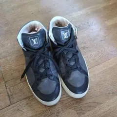 k*2様 Louis Vuitton ハイカットスニーカーのサムネイル
