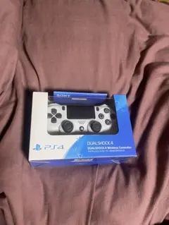 新品未開封　PS4 DUALSHOCK 4 ワイヤレスコントローラー ホワイト