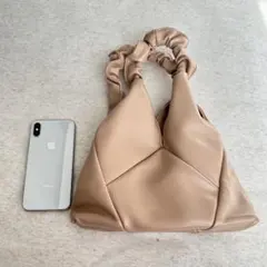 ベージュ 合成皮革 ショルダーバッグ