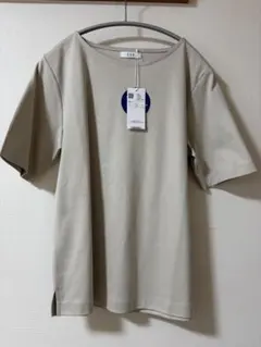 新品タグ付き　試着なし　a.v.v レディース 半袖Tシャツ ベージュ Mサイズのサムネイル