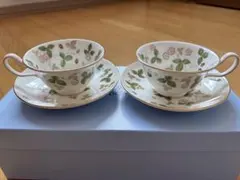 【新品】ウェッジウッド　ワイルドストロベリー　ティーカップ＆ソーサー２客